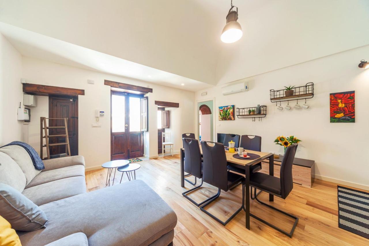 Vakalu-Piazza Duomo Charming Apartment Syracuse Exteriér fotografie